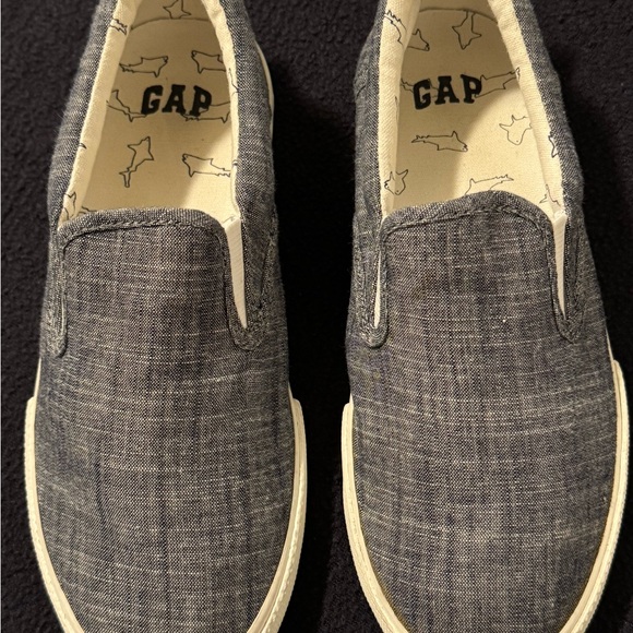 Gap Slip-on Shoes - Kids Size 3 - Picture 6 of 10